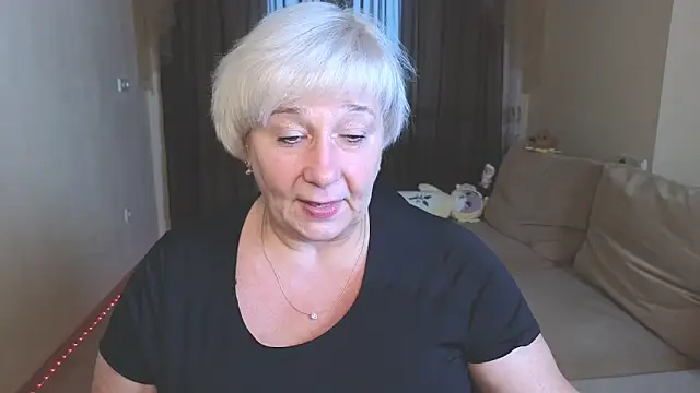 Snapshot of Milana_Milky chatting on October 2025 06:03:01 AM Milana Milky online show from October 2025 06:03:01 AM