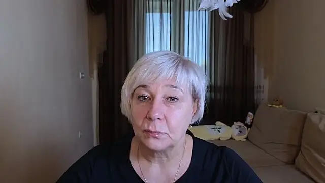 Snapshot of Milana_Milky chatting on October 2025 05:17:01 AM Milana Milky online show from October 2025 05:17:01 AM