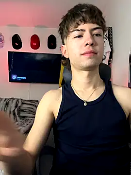 Snapshot of Tonerii chatting on October 2025 01:38:02 AM Tonerii online show from October 2025 01:38:02 AM