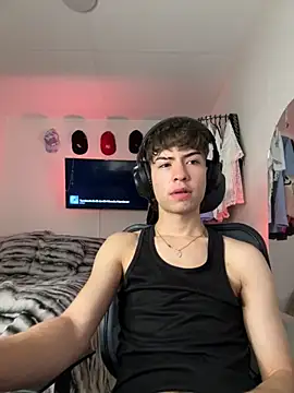 Snapshot of Tonerii chatting on October 2025 03:20:02 AM Tonerii online show from October 2025 03:20:02 AM