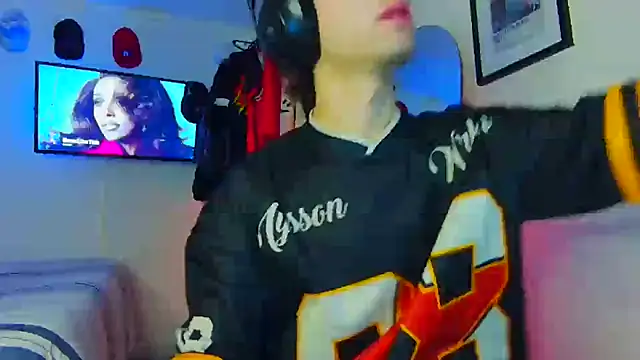 Snapshot of Tonerii chatting on September 2025 02:39:01 AM Tonerii online show from September 2025 02:39:01 AM