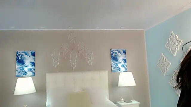 maddissonivanova online show from October 2025 07:13:02 PM