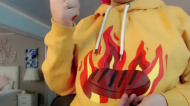 maddissonivanova online show from March 2026 07:12:02 PM