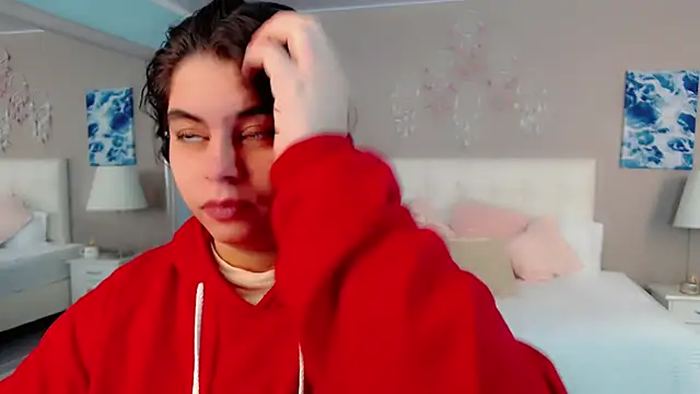 maddissonivanova online show from April 2026 07:09:02 PM