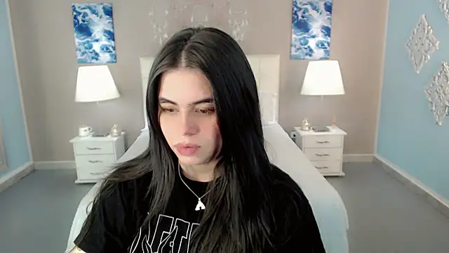 maddissonivanova online show from October 2025 07:25:02 PM