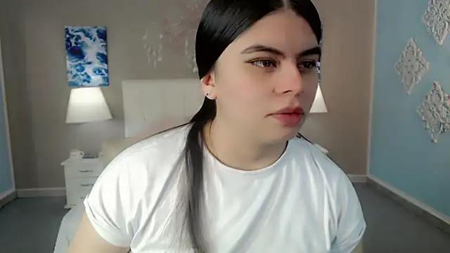 maddissonivanova online show from November 2025 07:19:01 PM