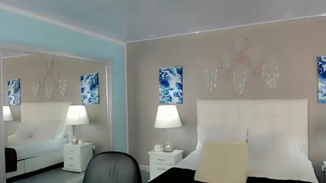 maddissonivanova online show from October 2025 02:43:01 AM