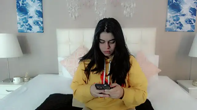 maddissonivanova online show from March 2026 07:08:02 PM