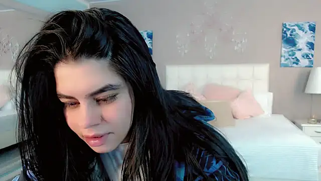 maddissonivanova online show from April 2026 07:09:01 PM