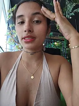 Lorena Mcfly online show from May 2026 04:32:01 PM