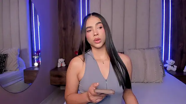 LucySalvatore  online show from March 2026 08:32:02 PM