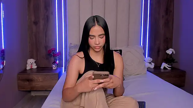 LucySalvatore  online show from March 2026 09:49:02 PM