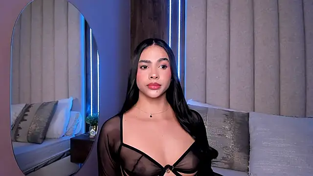 LucySalvatore  online show from November 2025 06:08:01 PM