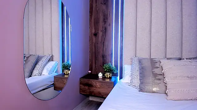 LucySalvatore  online show from November 2025 04:43:02 PM