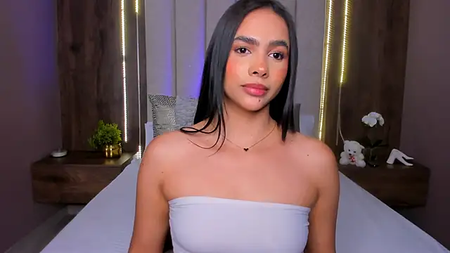 LucySalvatore  online show from September 2025 01:23:01 AM