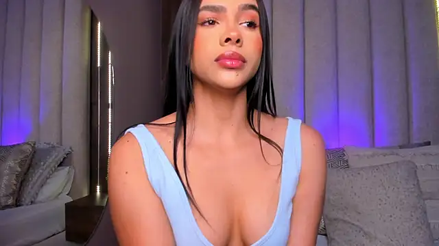 LucySalvatore  online show from October 2025 02:32:01 PM