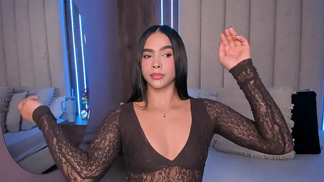 LucySalvatore  online show from February 2026 06:16:01 PM