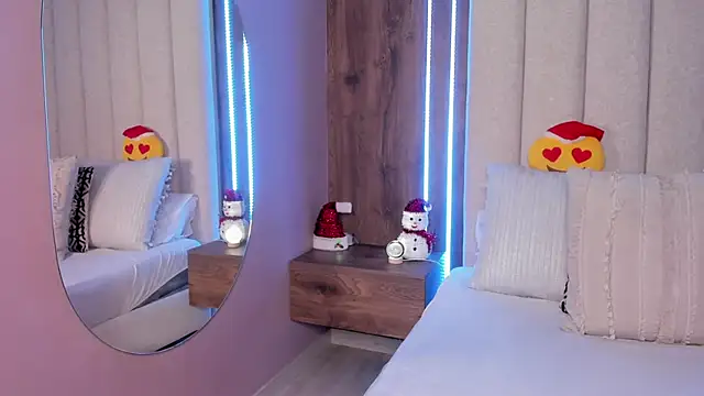 LucySalvatore  online show from December 2025 05:04:02 PM