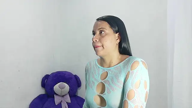 Snapshot of NataliaAr- chatting on May 2026 10:51:02 PM NataliaAr- online show from May 2026 10:51:02 PM