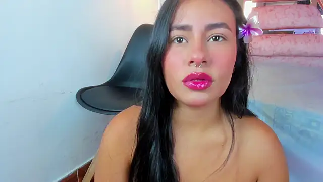 Snapshot of SamaelAndLilitt chatting on October 2025 07:34:02 AM SamaelAndLilitt online show from October 2025 07:34:02 AM