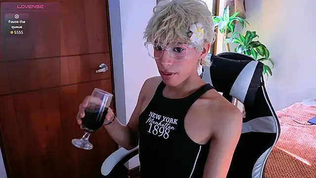 taichi bluy online show from November 2025 07:28:02 PM