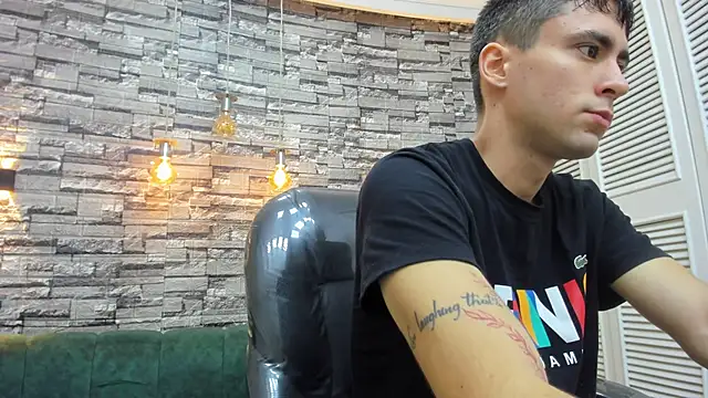 mike whitee online show from September 2025 11:59:01 AM