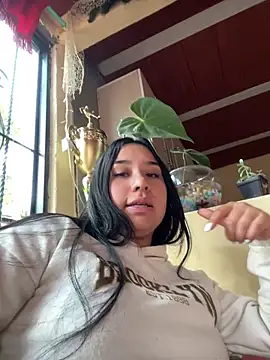 BELLAALEJA online show from December 2025 07:31:01 PM