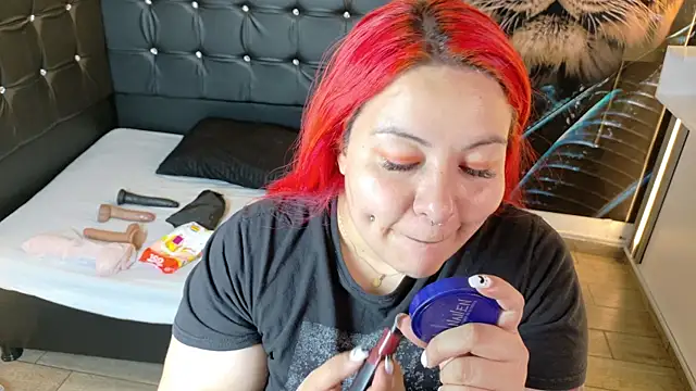 Witch Scarlet online show from March 2026 01:07:02 AM