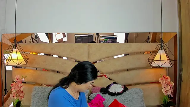 pamemiller1 online show from April 2026 11:01:01 AM