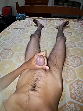 loveblzz online show from June 2026 06:53:02 PM