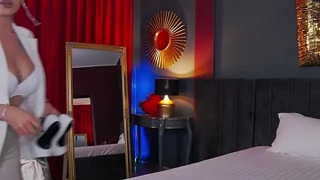 VickiSpice online show from November 2025 07:24:02 PM