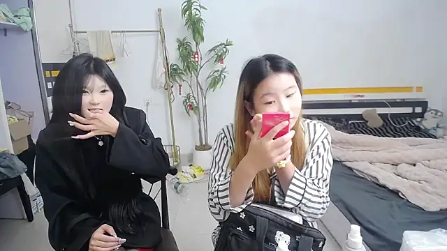 Snapshot of Babygirls523 chatting on October 2025 02:53:02 PM Babygirls523 online show from October 2025 02:53:02 PM