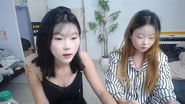 Snapshot of Babygirls523 chatting on September 2025 04:46:01 PM Babygirls523 online show from September 2025 04:46:01 PM