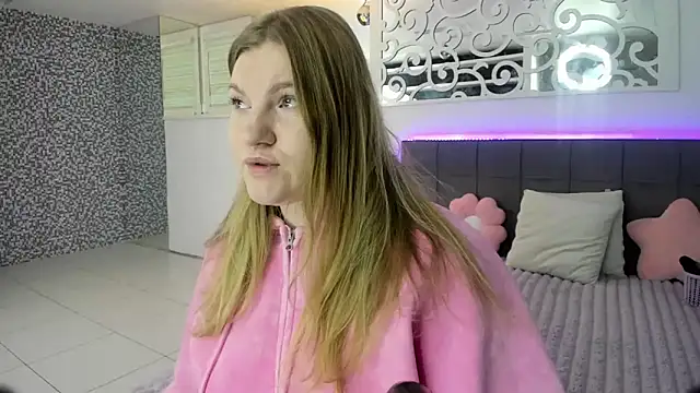 Snapshot of AshleyJoness chatting on November 2025 06:02:01 AM AshleyJoness online show from November 2025 06:02:01 AM