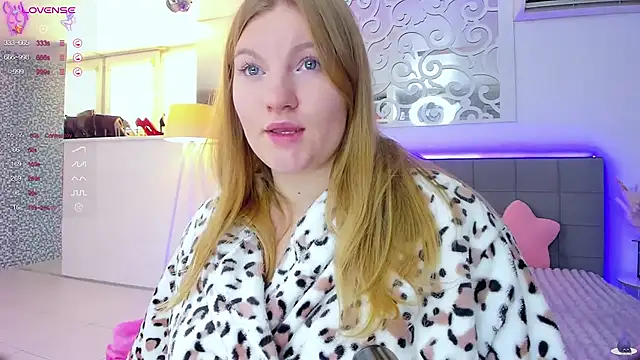 Snapshot of AshleyJoness chatting on November 2025 06:06:02 AM AshleyJoness online show from November 2025 06:06:02 AM