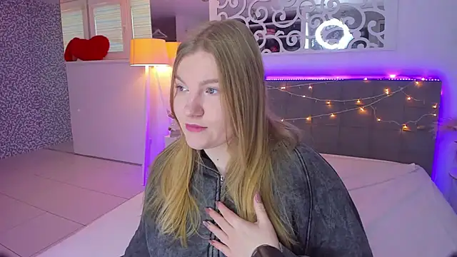 Snapshot of AshleyJoness chatting on December 2025 06:08:02 AM AshleyJoness online show from December 2025 06:08:02 AM