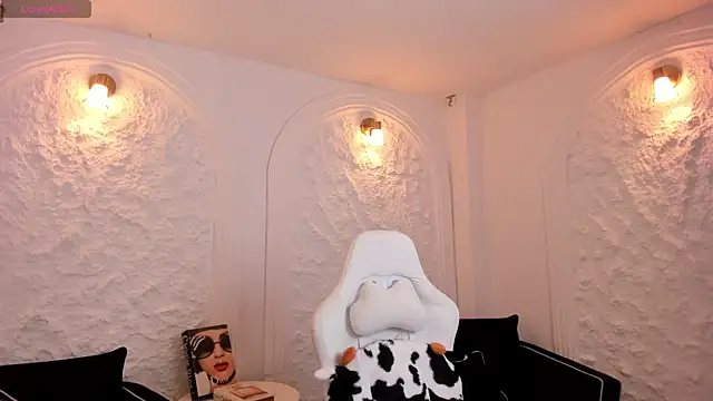 LiamCarterX online show from April 2026 12:17:01 PM