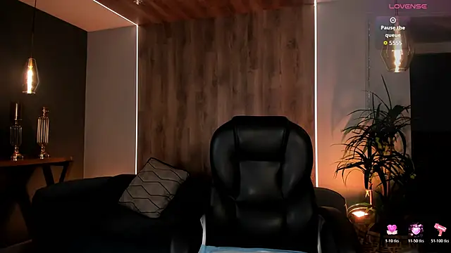 Snapshot of LiamCarterX chatting on November 2025 04:00:02 AM LiamCarterX online show from November 2025 04:00:02 AM