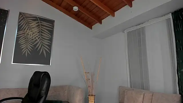 LiamCarterX online show from October 2025 04:27:02 AM