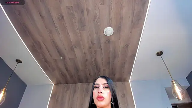 LeahLombardi  online show from November 2025 06:25:02 AM