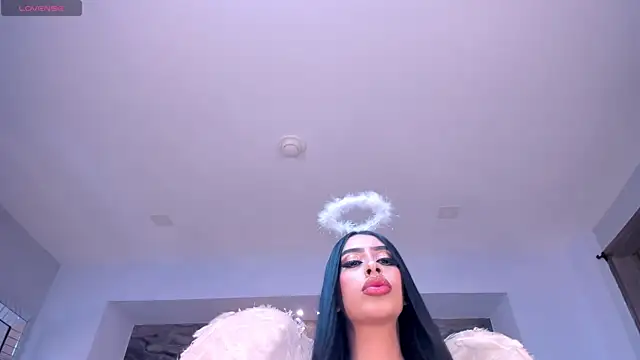 LeahLombardi  online show from October 2025 03:49:01 AM