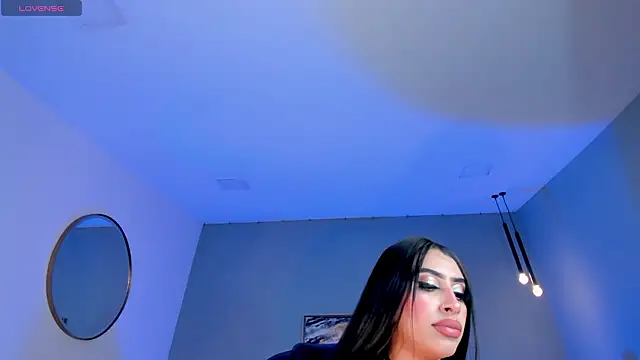 LeahLombardi  online show from March 2026 03:33:01 AM