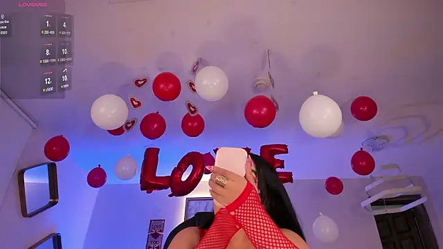 LeahLombardi  online show from February 2026 04:32:02 AM