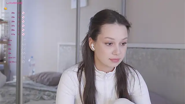 Snapshot of chillgirll chatting on March 2026 05:32:01 AM chillgirll online show from March 2026 05:32:01 AM