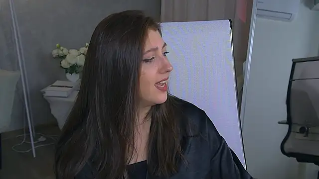 Mary Miiller online show from November 2025 06:17:02 AM