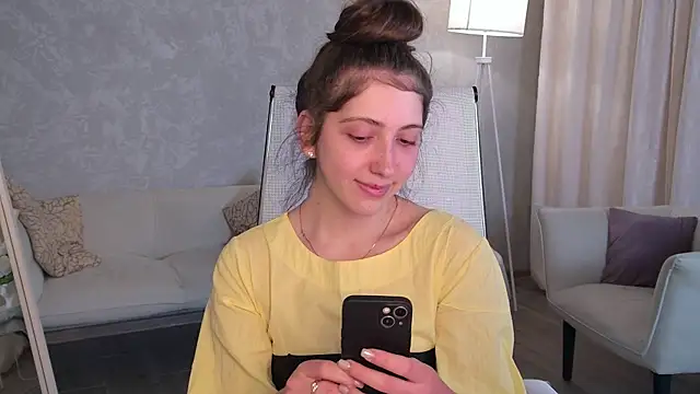 Snapshot of Mary_Miiller chatting on June 2026 09:37:01 AM Mary Miiller online show from June 2026 09:37:01 AM