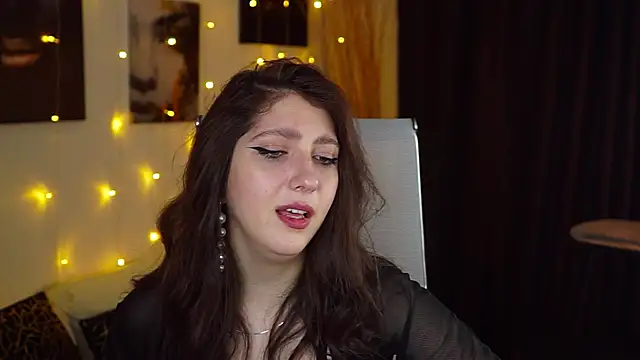 Mary Miiller online show from November 2025 10:15:02 AM