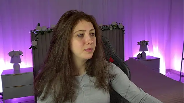 Mary Miiller online show from October 2025 06:25:02 AM