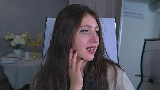 Mary Miiller online show from November 2025 05:45:02 AM