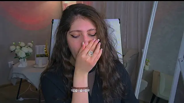 Mary Miiller online show from February 2026 06:44:01 AM